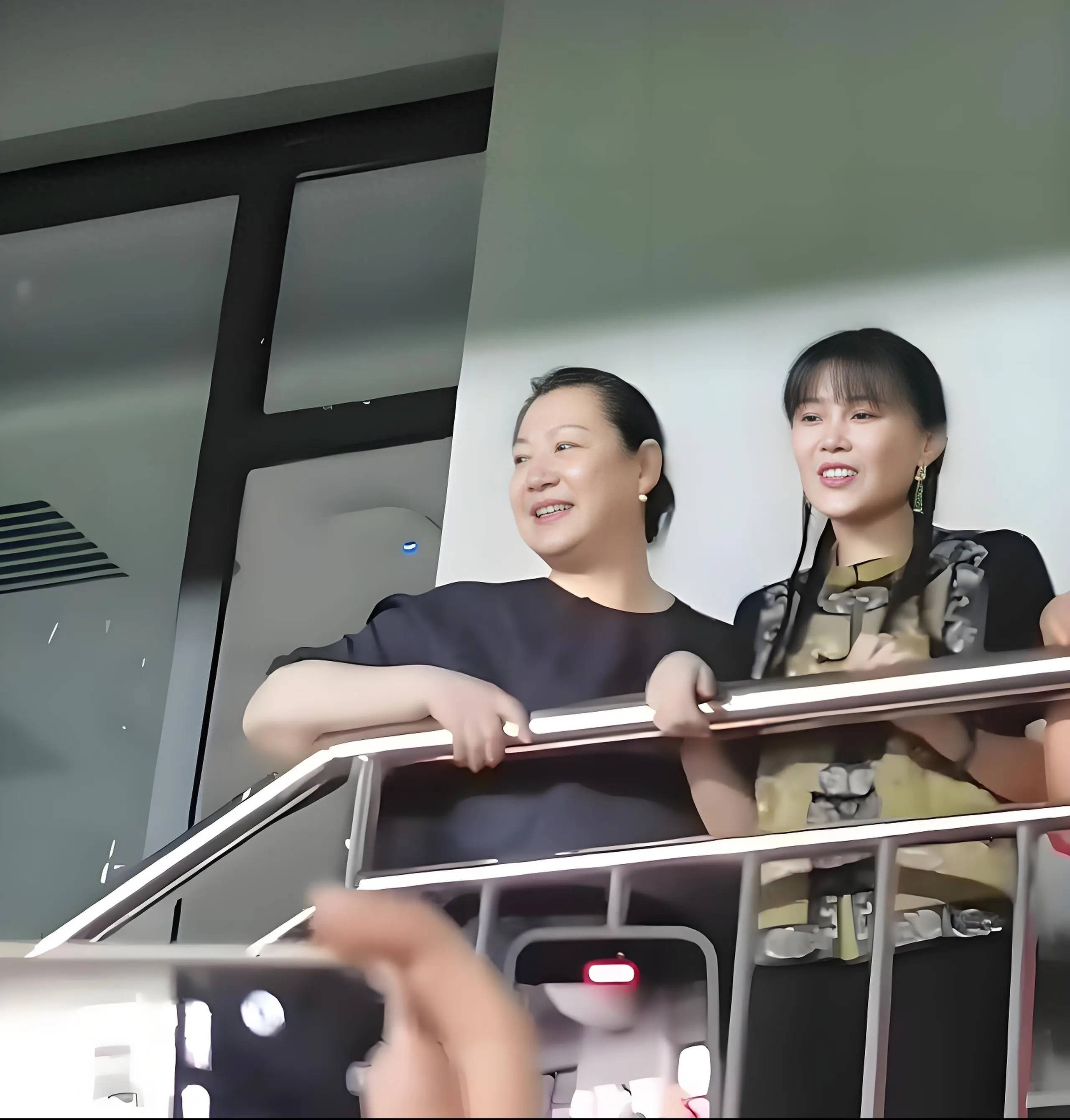 考古 | 赵本山妻子罕见公开现身<strong></p>
<p>BCH价格</strong>，气质优雅五官美艳，俩人爱情太感人！