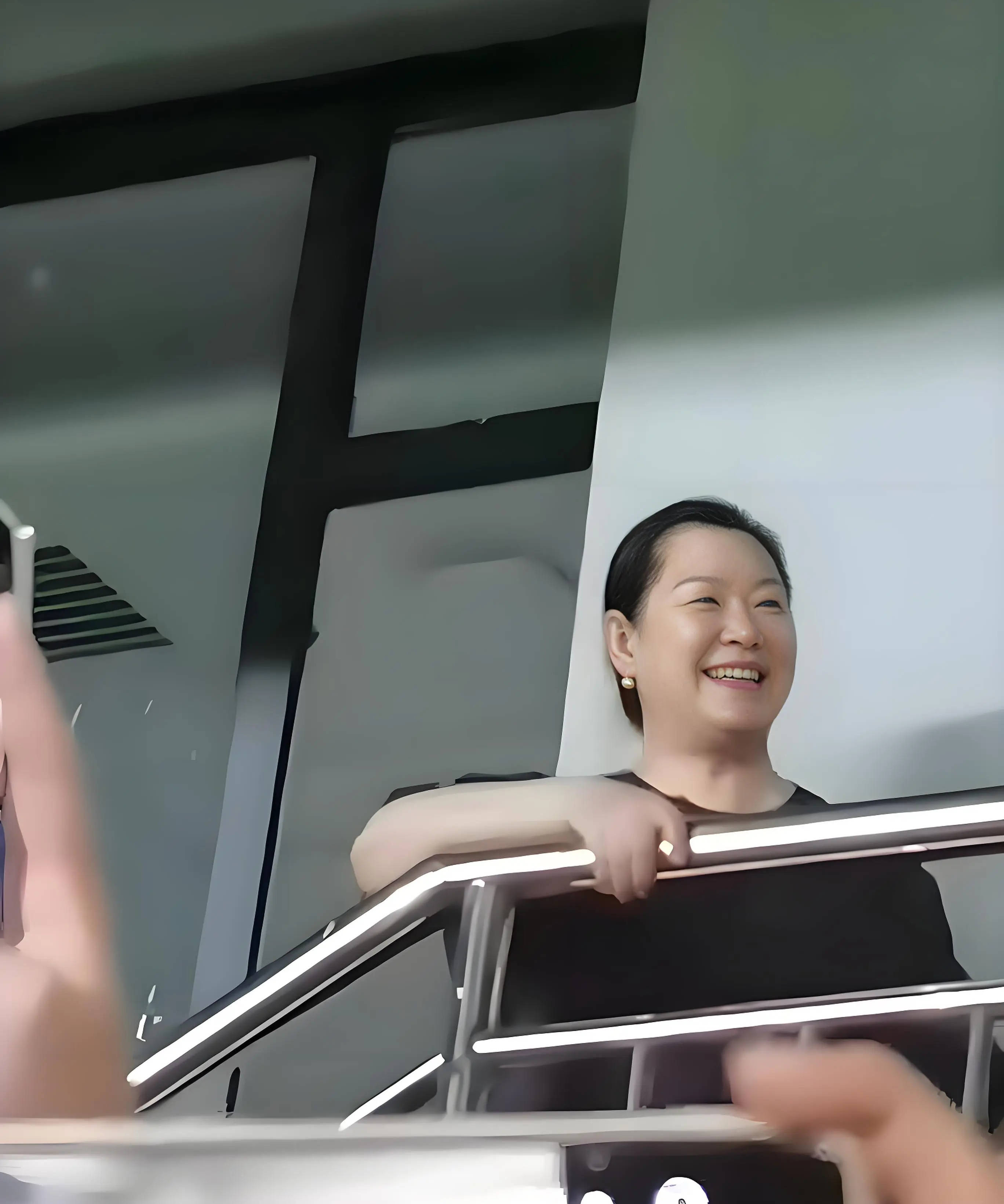 考古 | 赵本山妻子罕见公开现身<strong></p>
<p>BCH价格</strong>，气质优雅五官美艳，俩人爱情太感人！