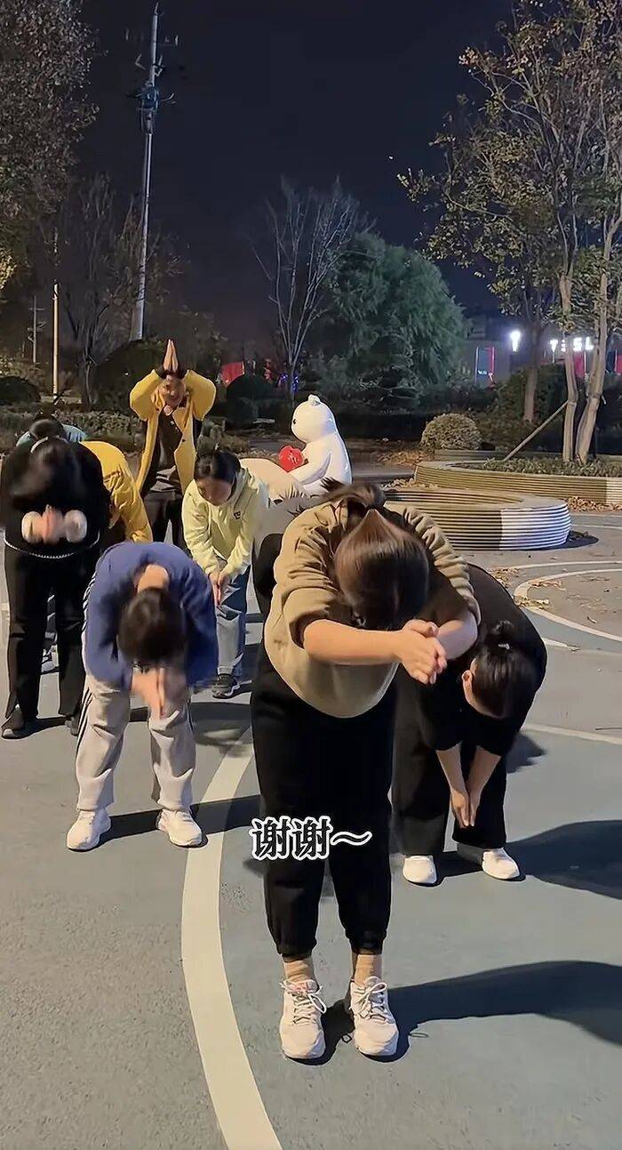 为救患癌孩子<strong></p>
<p>莱特币价格</strong>,父母冬夜在济南街头每晚跳舞五小时:吴克群发起千人共舞,点赞济南是“济燃”