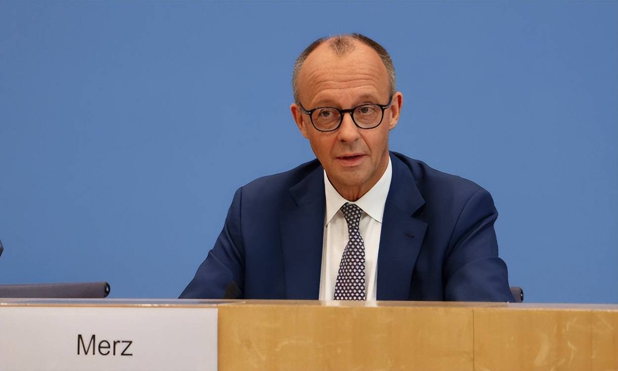 事情闹大了！俄军发射导弹<strong></p>
<p>比特币价格</strong>，乌克兰大坝被炸断，泽连斯基向美欧求助，特朗普直接把话说透