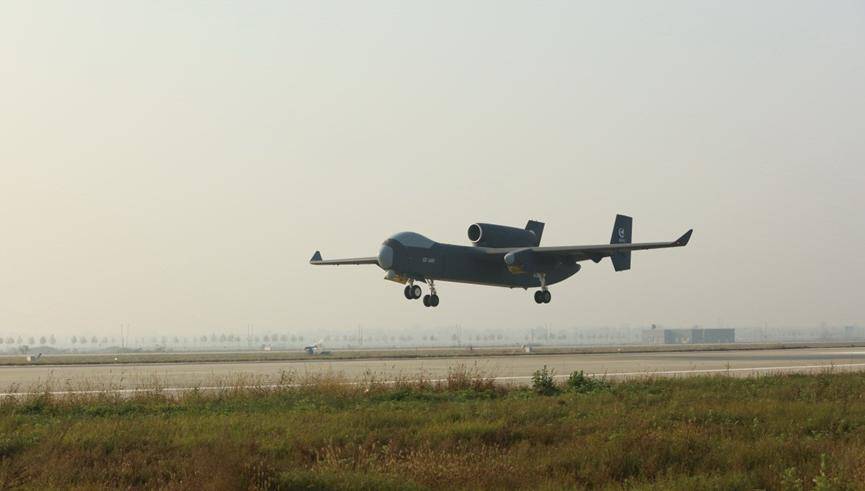 中国“空中航母”首飞成功<strong></p>
<p>比特币价格</strong>!