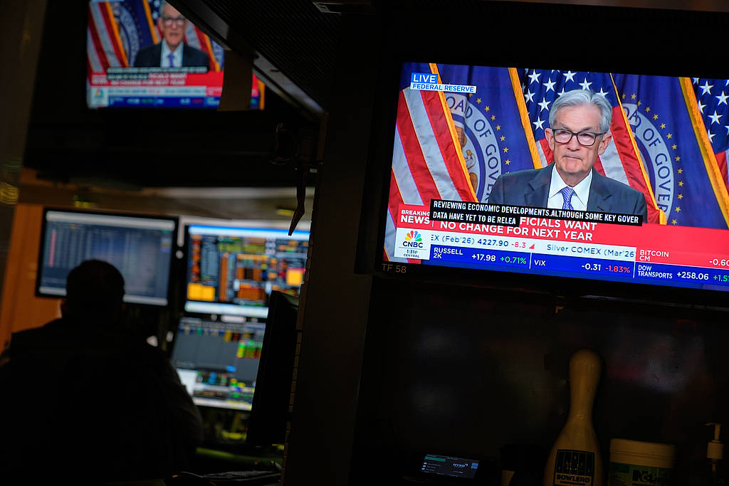 内部严重分歧<strong></p>
<p>比特币价格</strong>，外有白宫施压，美联储降息暴露“内忧外患”