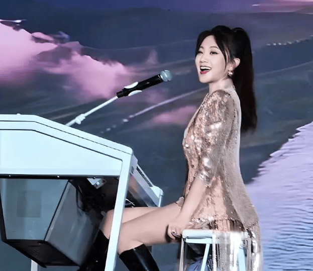 考古|玖月奇迹被曝已复婚<strong></p>
<p>比特币价格</strong>，王小玮疑似怀孕小腹隆起，为何两人至今不同台演出？