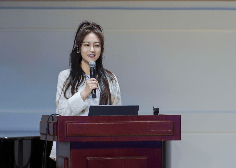 考古|玖月奇迹被曝已复婚<strong></p>
<p>比特币价格</strong>，王小玮疑似怀孕小腹隆起，为何两人至今不同台演出？