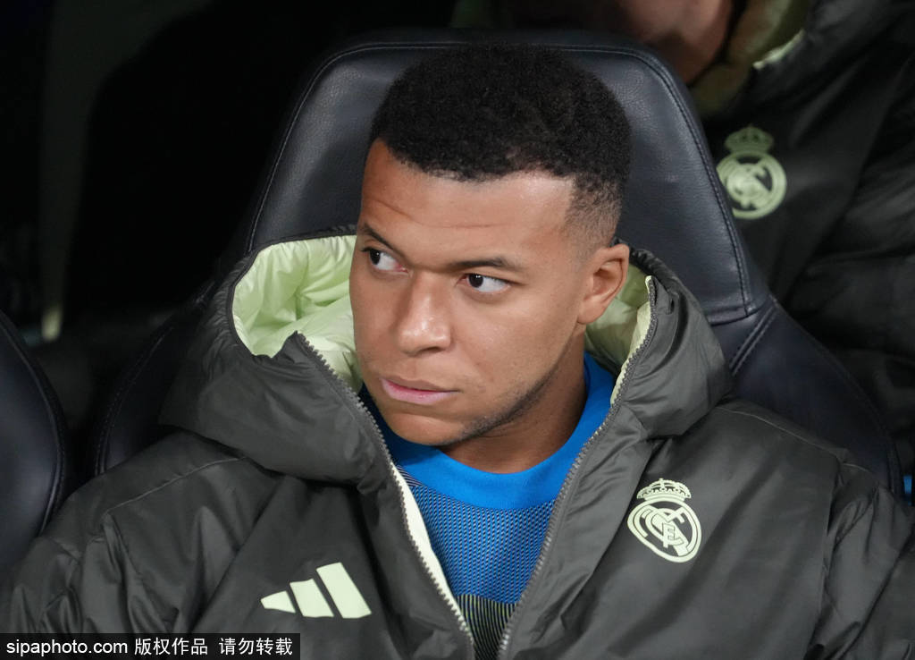 本泽马:皇马的症结是 有人接受不了姆巴佩进球比他多