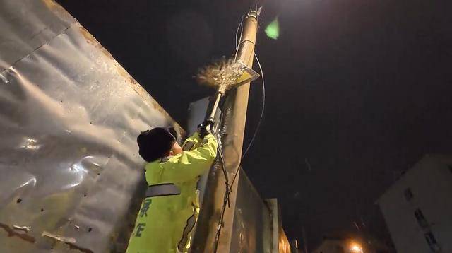 外交部发言人毛宁点赞山东德州交警<strong></p>
<p>区块链挖矿价格</strong>！