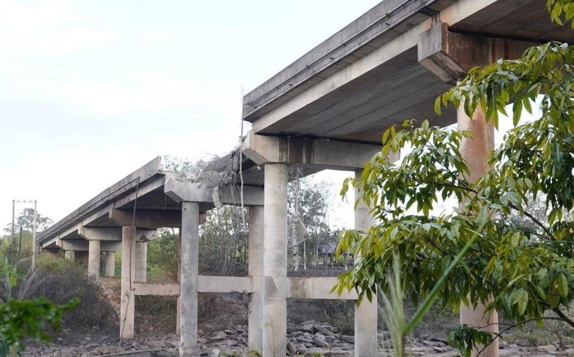 炸大桥<strong></p>
<p>虚拟货币交易</strong>,炸赌场,F-16突防红旗12,泰国拒绝停火,跟特朗普唱反调