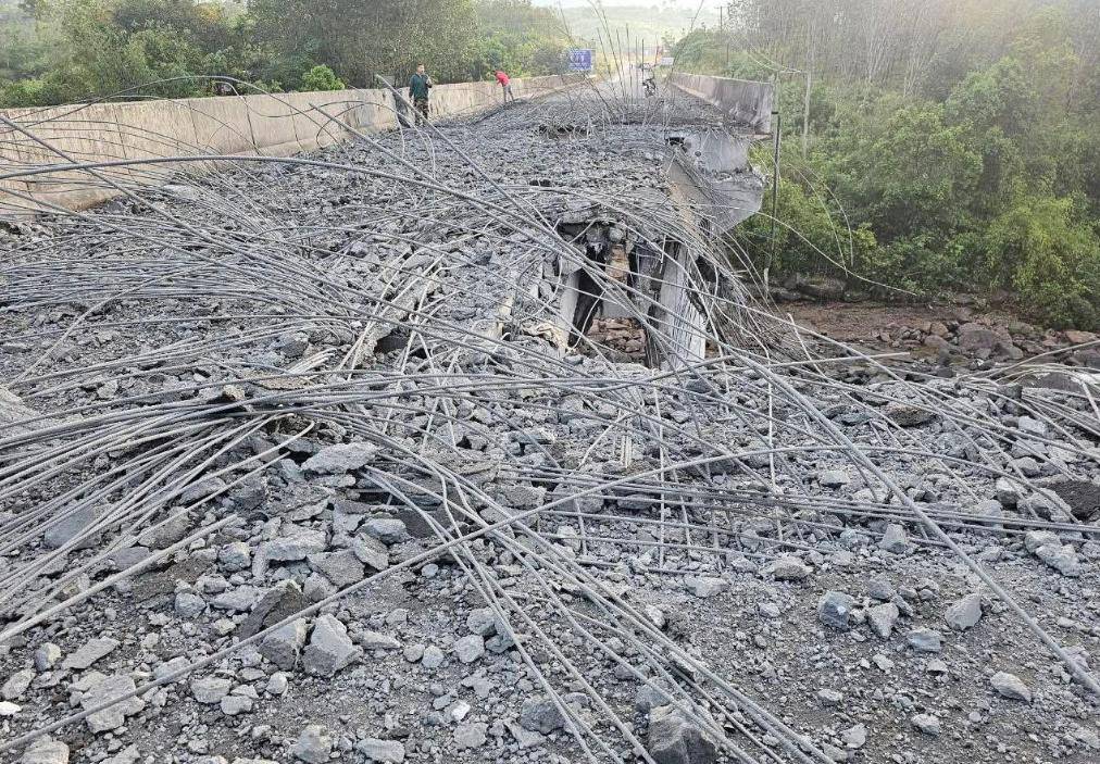 炸大桥<strong></p>
<p>虚拟货币交易</strong>,炸赌场,F-16突防红旗12,泰国拒绝停火,跟特朗普唱反调