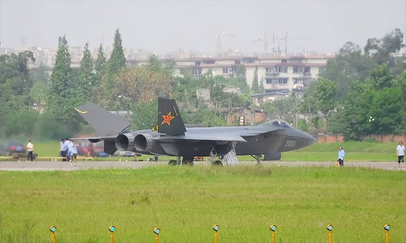 中航官宣：歼-20S具备对地、对海打击能力<strong></p>
<p>数字虚拟货币</strong>，可与无人机协同作战！