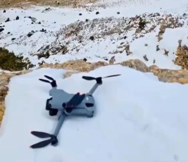 土耳其老鹰空中抓走无人机<strong></p>
<p>中国虚拟货币</strong>，带上山顶“玩自拍”